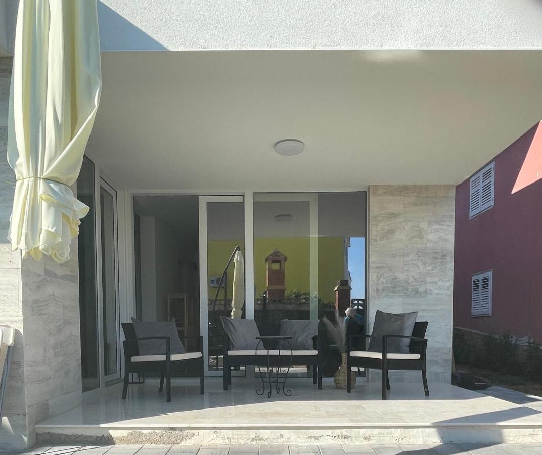 Vila Regina Apartment Rex With Swimming Pool Езера Экстерьер фото