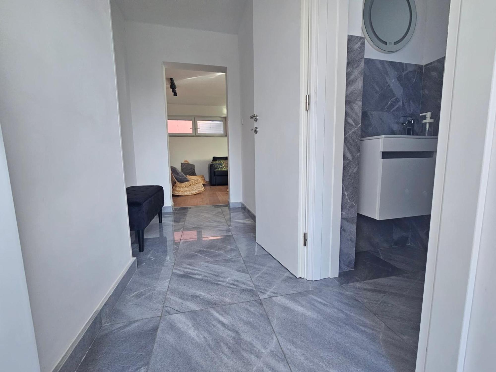 Vila Regina Apartment Rex With Swimming Pool Езера Экстерьер фото