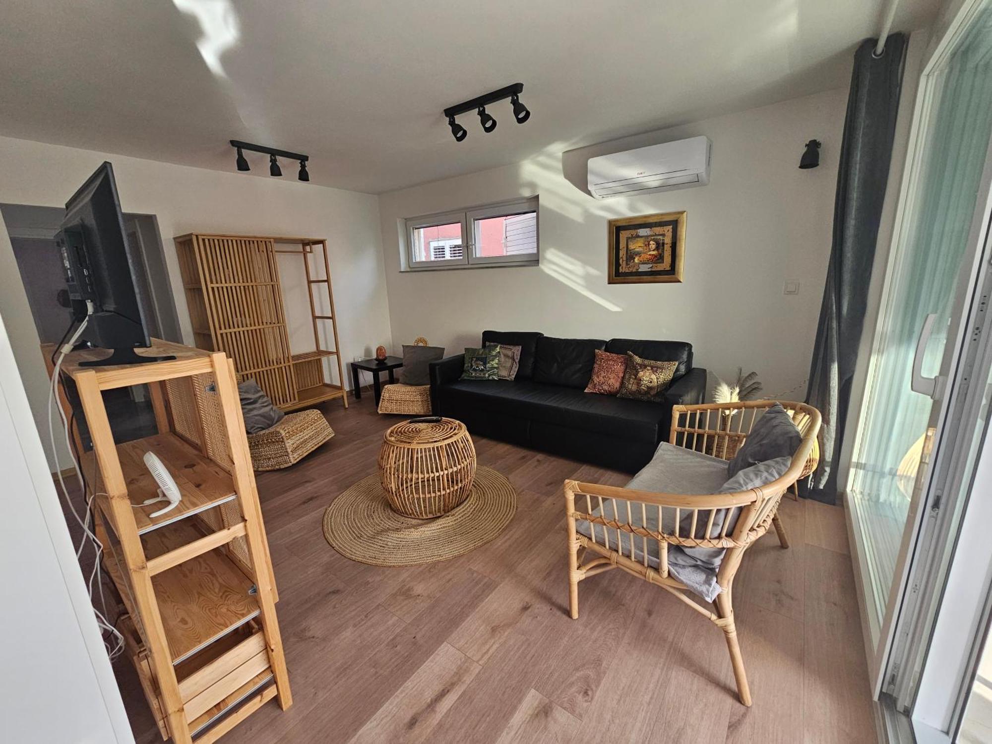 Vila Regina Apartment Rex With Swimming Pool Езера Экстерьер фото